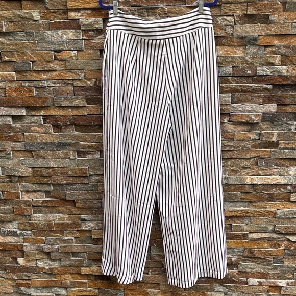 Commense Monochrome Striped Wide Leg Pants - Picture 3 of 4